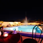 Aurora Hotel