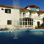 Aurora 3*