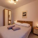 Aurora Hotel
