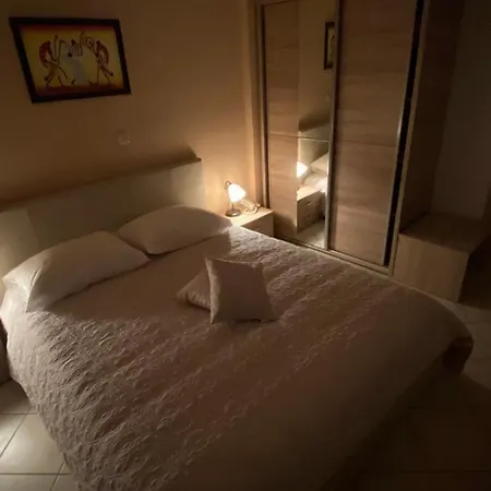 Aurora Hotel 3*