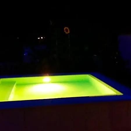 Aurora ホテル プーラ