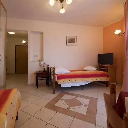 Aurora 3* بولا